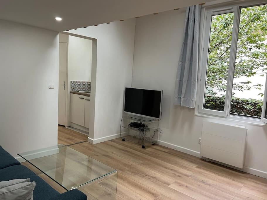 Paris : Charmant 2 Pieces Au Calme Apartment Екстериор снимка